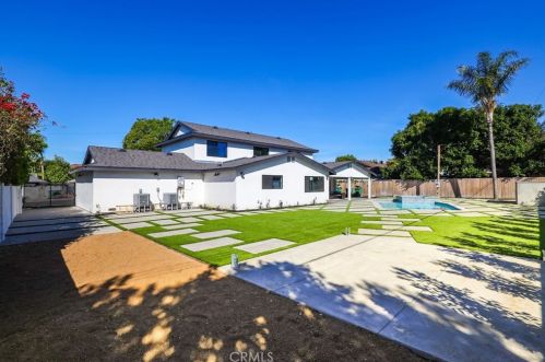 11872 Gladstone Dr, Santa Ana CA  92705-2938 exterior