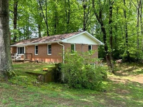 4438 Whitmire Cir, Gainesville, GA 30506-2859