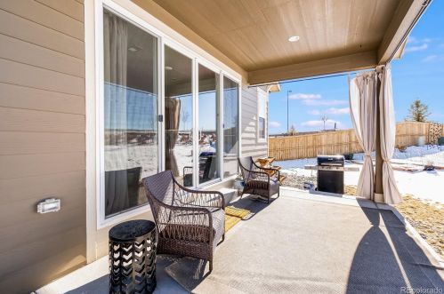 273 Kewaunee Way, Aurora CO 80016-4327 exterior