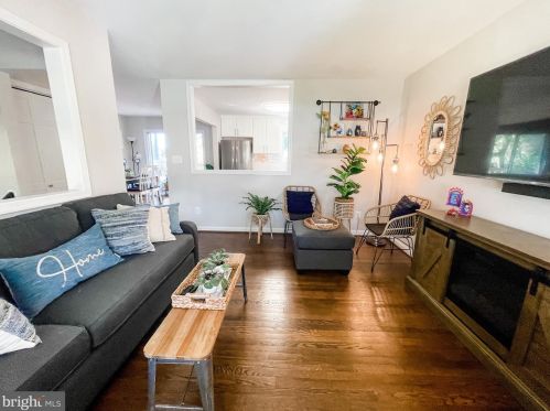 733 Stinchcomb Rd, Severna Park MD  21146-4223 exterior