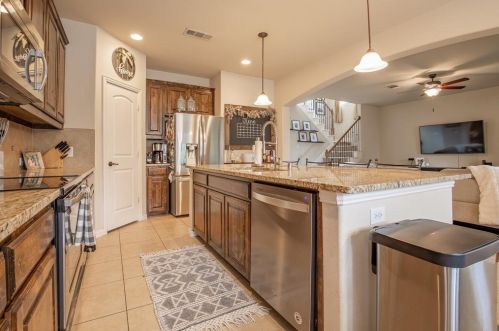 401 Perkins, Argyle TX 76226-5571 exterior