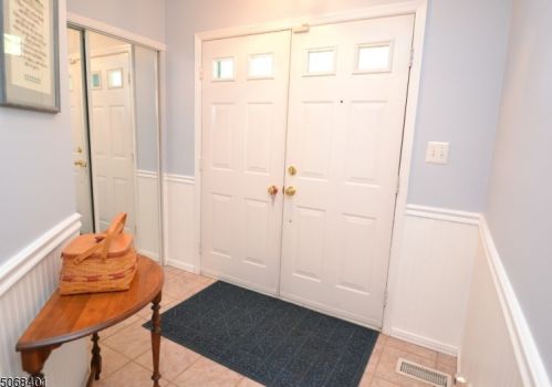 14 Birch Ter, Mount Arlington, NJ 07856-1326