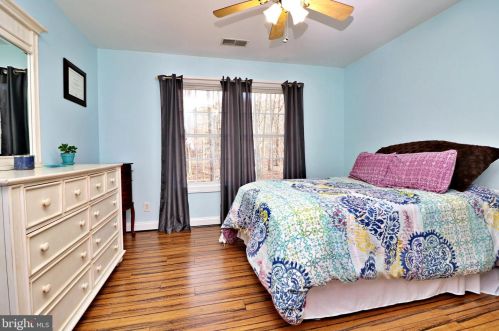 1756 Johnnycake Ln, Harpers Ferry WV 25425-6078 exterior