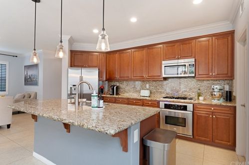 155 Pathway, Irvine CA  92618-8846 exterior