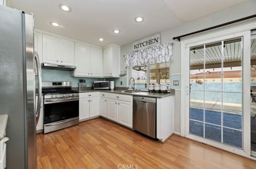 10331 Palmento Dr, Riverside CA  92505-1550 exterior