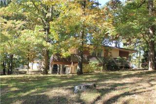 101 Lakewood Dr, Dickson, TN 37055-1430