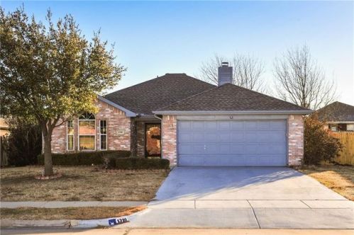 1310 Embercrest Dr, Midlothian, TX 76065-5058