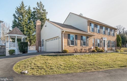 4010 Medford Dr, Annandale, VA 22003-6903