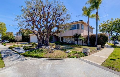 2872 226th St, Torrance, CA 90505-2806