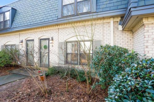 6 Chaumont Sq, Atlanta, GA 30327-1080