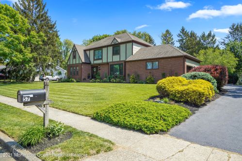 57 Redfield Rd, Lincroft, NJ 07738-1219
