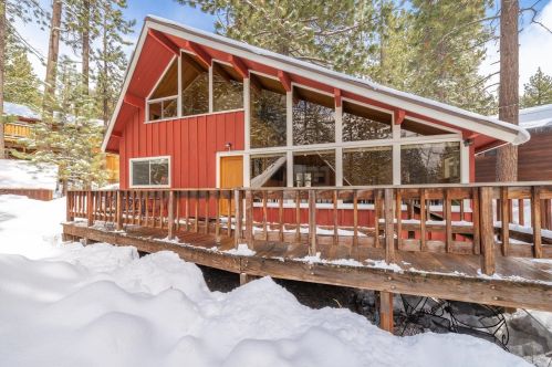 13584 Moraine Rd, Truckee CA  96161-3837 exterior
