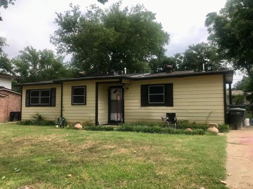 4624 Burton Ave, Fort Worth, TX 76105-4318