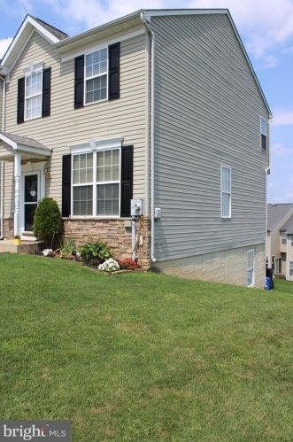 3625 Armory Ln, York, PA 17408-8803