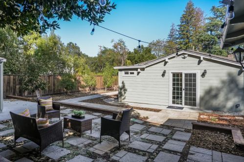 955 Lundy Ln, Los Altos CA 94024-5934 exterior