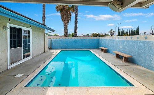 10331 Palmento Dr, Riverside CA  92505-1550 exterior