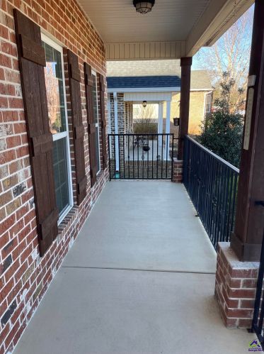 110 Collinstown Ave, Lithonia, GA 31028-1391