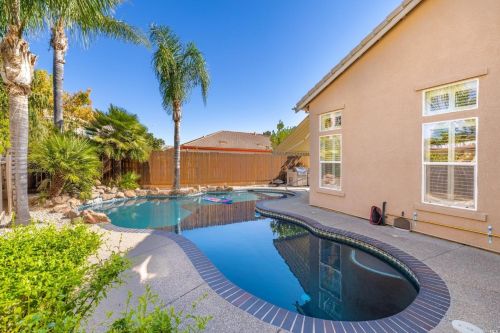 506 Topeka Ln, Vacaville, CA 95687-4350