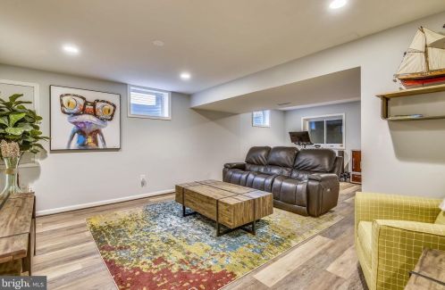 281 Shakespeare Dr, Severna Park MD 21146-2150 exterior