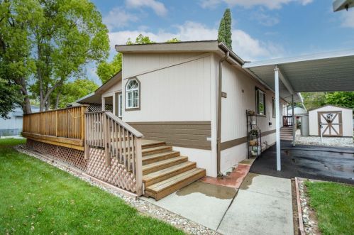 110 Pine Ln, Folsom, CA 95630-1738