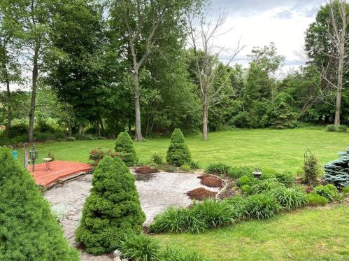 31 Mauro Dr, Durham, CT 06422-2415