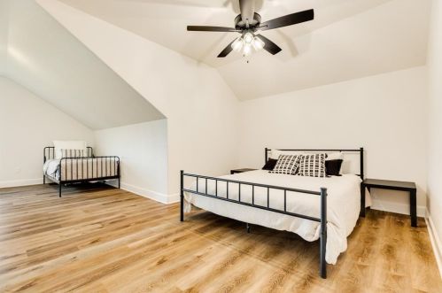 713 Longhorn Trl, Angleton TX 77515-9623 exterior