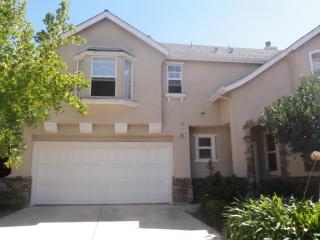 964 Fitzgerald St, Salinas, CA 93906-4682
