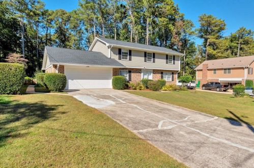 4376 Cherie Glen Trl, Stone Mountain, GA 30083-1824