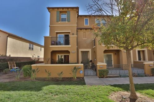 12269 Holly Ct, Whittier, CA 90670-3883