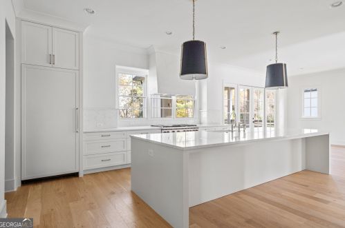 695 Moores Mill Rd, Atlanta GA  30327-0015 exterior