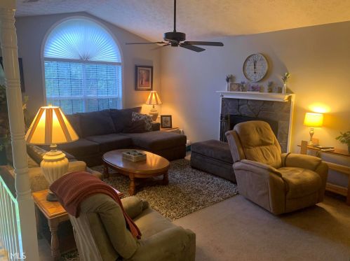 71 Greenleaf Dr, Hampton, GA 30228-2979