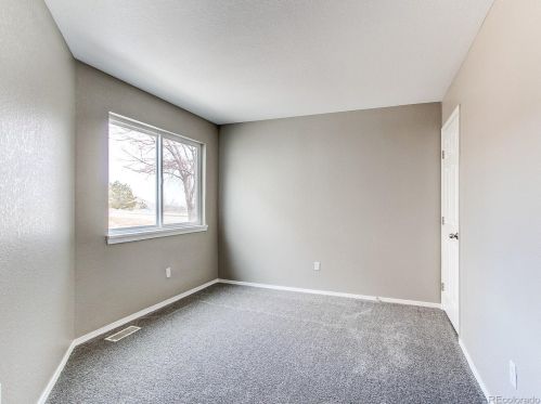 506 High Point Dr, Lakewood CO  80403 exterior