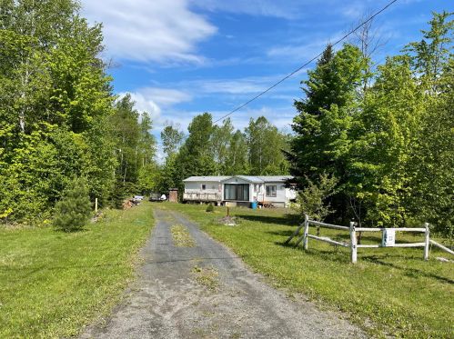22 Aspen Rd, Madawaska, ME 04756-3213