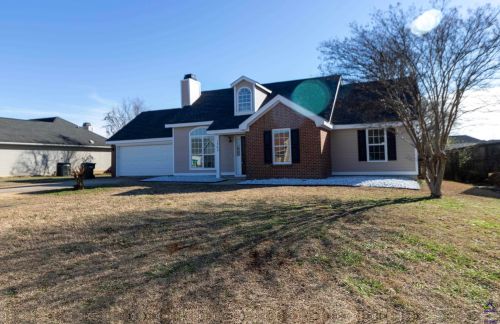 1565 Sweetwater Dr, Warner Robins, GA 31088-2313