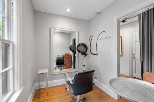 2965 Hardman Ct, Atlanta GA  30305-3424 exterior
