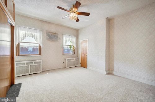 2217 13th St, Philadelphia PA  19133-1010 exterior