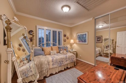 15 Alba, Irvine CA  92620-1901 exterior