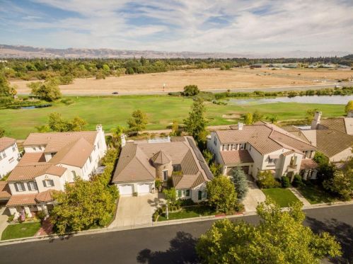 7450 Carnoustie Ct, Gilroy, CA 95020-3004