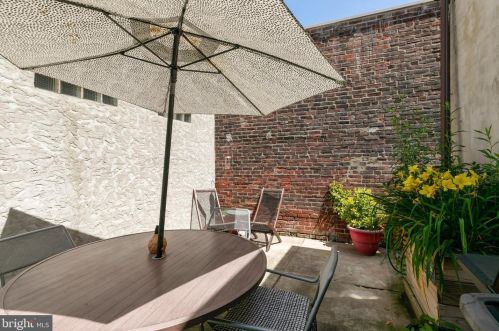 1918 16 St, Philadelphia PA  19132-3910 exterior