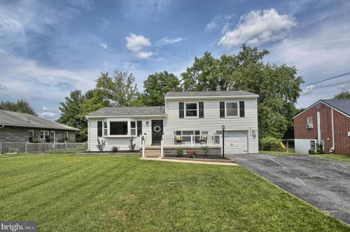 920 Hamilton St, Carlisle, PA 17013-1525