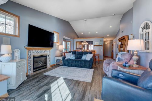 493 Holly Ln, Saint Paul MN  55128-7091 exterior