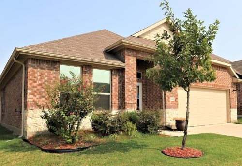 7604 Spring Dr, Fort Worth TX  76148 exterior