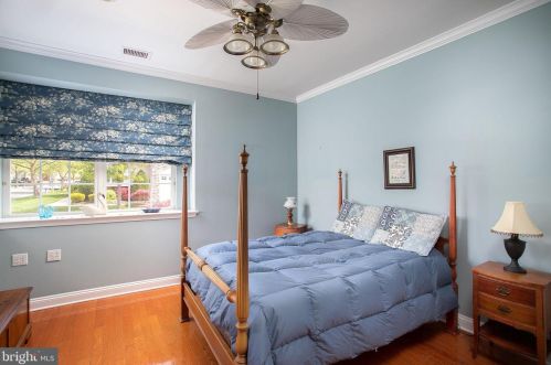 259 Meadowlark Dr, Trenton NJ  08690-3578 exterior