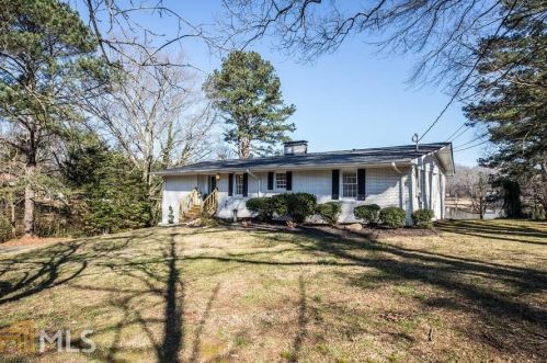 225 Don Rich Dr, Carrollton, GA 30117-6903