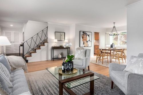 20 Castlewood Dr, San Rafael, CA 94901-2525