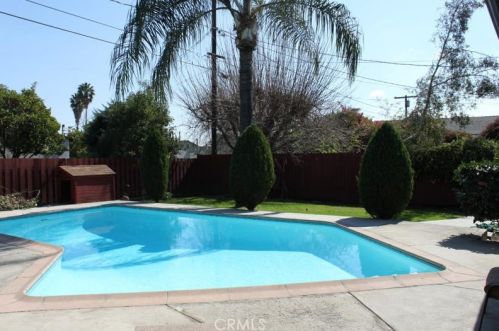 2334 Reese Pl, Burbank, CA 91504-2213