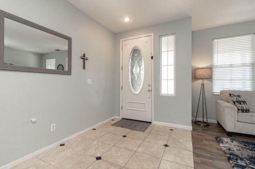 1483 Estrella Way, Turlock CA  95382-8633 exterior