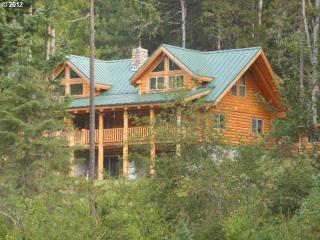 303 Mobley Dr, Azalea, OR 97410-9816