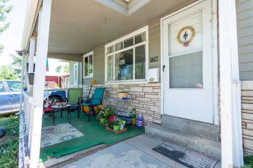 1736 Joliet St, Denver, CO 80010-2425