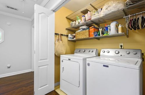 1239 Brookhaven Park Pl, Atlanta GA  30319-4570 exterior